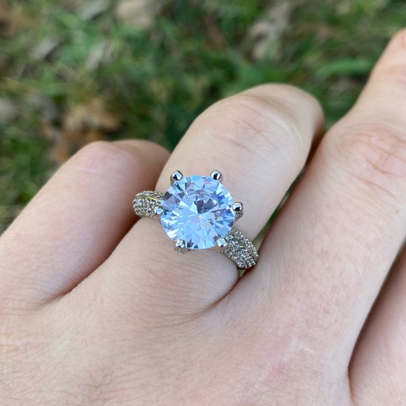 NWT 925 Silver Round Cut White Sapphire Ring - Picture 7 of 10